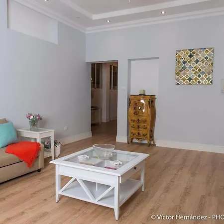 Flatguest Living House *